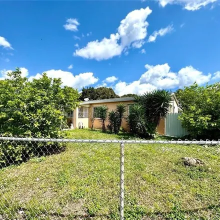 Image 2 - 13431 Nw 32nd Ave, Opa Locka, Florida, 33054 - House for sale