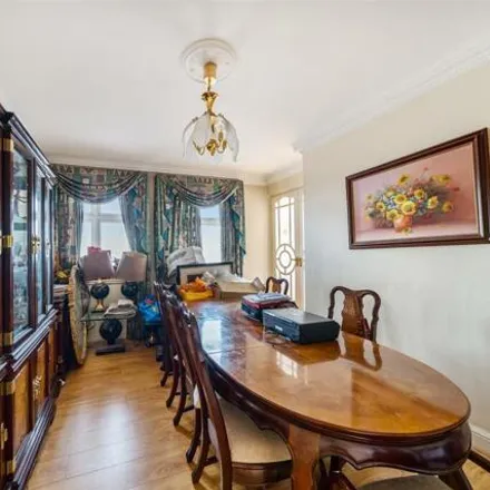 Image 3 - Avenue Mansions, Finchley Road, London, NW3 7SW, United Kingdom - Apartment for sale