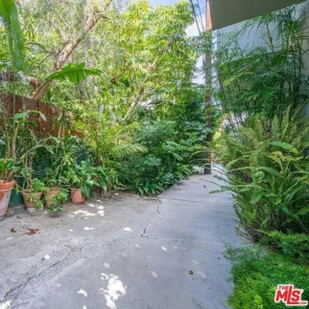Image 7 - 687 Westmount Drive, West Hollywood, CA 90069, USA - Condo for sale