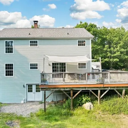 Image 3 - 68 Union Wharf Rd, New Hampshire, 03853 - House for sale