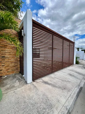 Rent this studio house on Calle 65 in Fraccionamiento Las Américas, 97302 Mérida