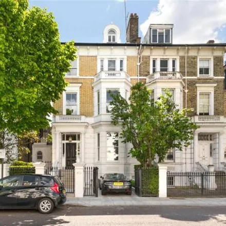 Rent this 7 bed townhouse on 45 Tregunter Road in London, SW10 9JH