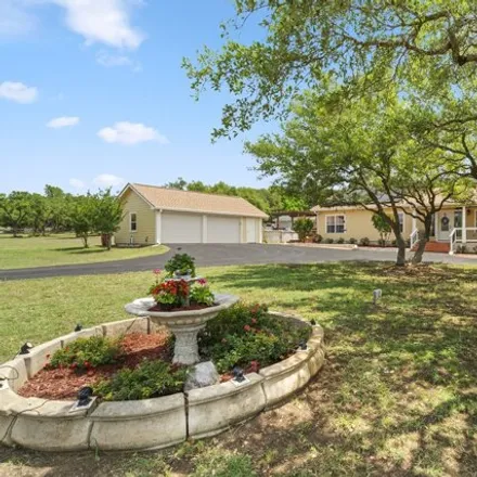 Image 7 - 215 Golden Oaks, Helotes, TX 78023, USA - House for sale