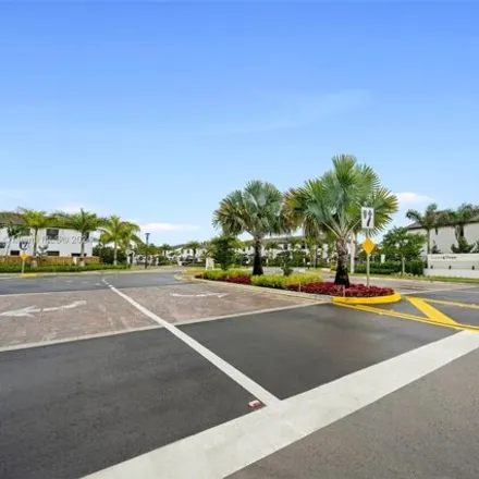 Image 2 - Emergency Vehicle Access Road, Pembroke Pines, FL 33082, USA - House for sale