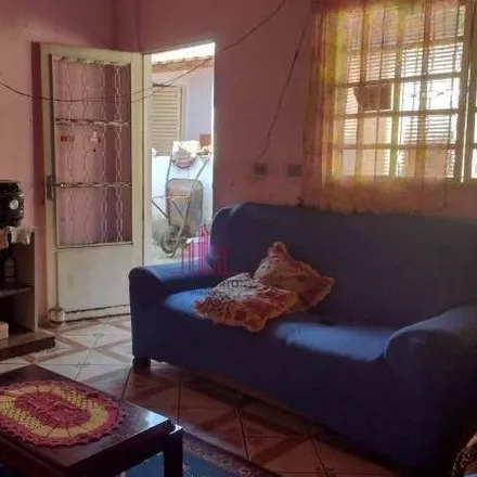 Buy this 2 bed house on Rua Benedito Antunes in Jardim Novo Horizonte, Iperó - SP