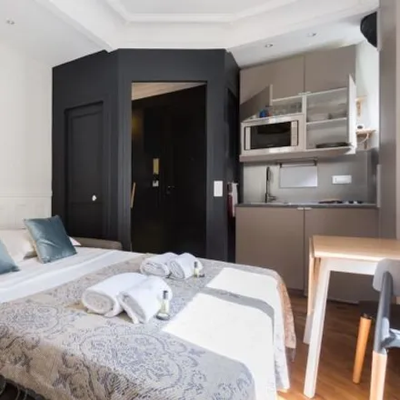 Image 3 - 15 Rue Gerando, 75009 Paris, France - Apartment for rent