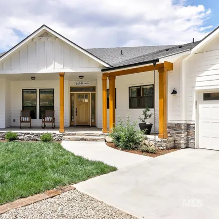 Buy this 3 bed house on 2365 East Columbia Road in Meridian, ID 83642