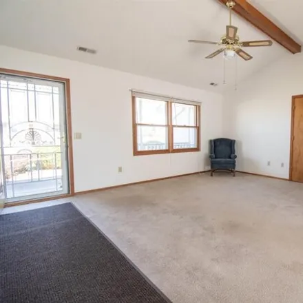 Image 4 - 1434 Knoll Crest Drive, Kendallville, IN 46755, USA - House for sale