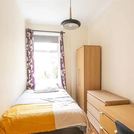 Image 4 - 8, 10 Claremont Road, Newcastle upon Tyne, NE2 4AD, United Kingdom - Apartment for rent