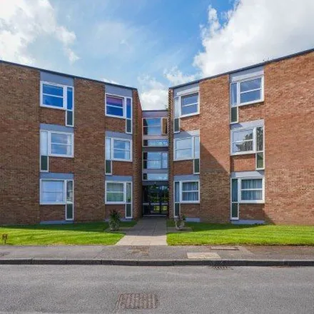 Image 9 - 25-36 Heathside, Weybridge, KT13 9YH, United Kingdom - Apartment for rent