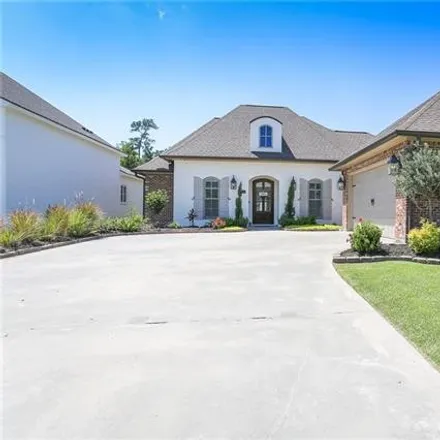 Buy this 4 bed house on 1799 Woodland Drive in Lake Charles, LA 70605