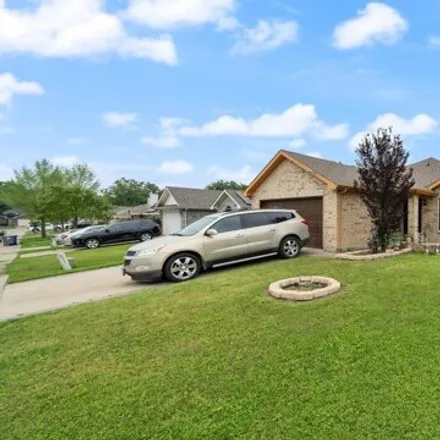 Buy this 4 bed house on 2107 Coelum Court in Dallas, TX 75253