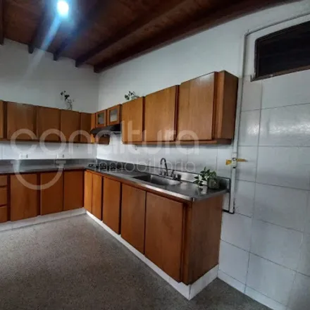 Rent this 4 bed apartment on Calle 39 in Comuna 11 - Laureles-Estadio, 050031 Medellín