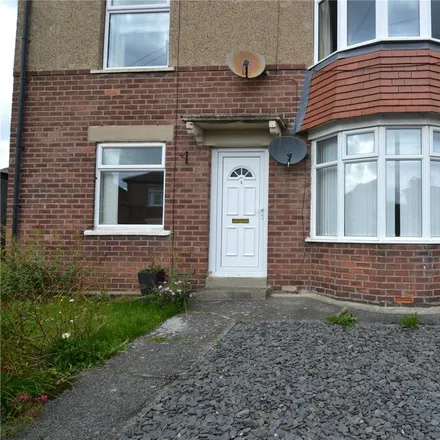 Rent this 2 bed apartment on Denbigh Community Primary in Denbigh Avenue, Wallsend