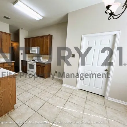 Image 7 - 2715 Dawn Spring Drive, Little Elm, TX 75068, USA - House for rent