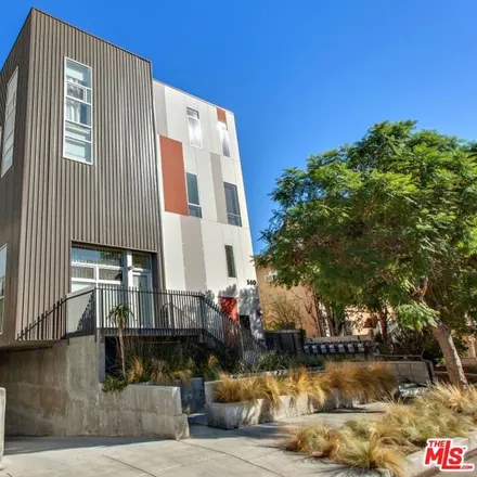 Image 2 - 140 South Gramercy Place, Los Angeles, CA 90004, USA - Townhouse for rent