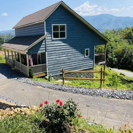 Image 2 - 1011 Wiley Oakley Drive, Chalet Village, Gatlinburg, TN 37738, USA - House for sale