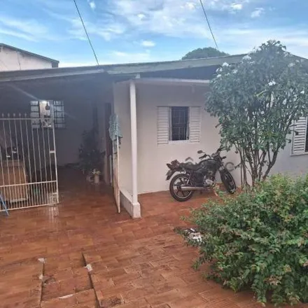 Buy this 2 bed house on Rua Anísio Figueiredo in Bandeirantes, Londrina - PR