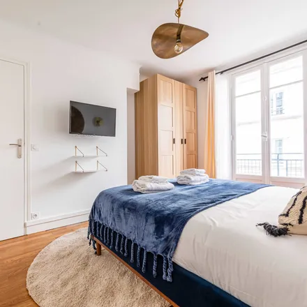 Image 2 - 18 Rue d'Orsel, 75018 Paris, France - Apartment for rent