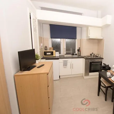 Rent this studio apartment on 4 Linden Gardens in London, W2 4HB