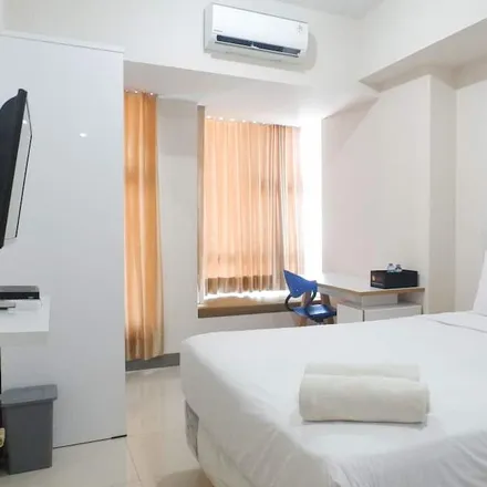 Rent this studio apartment on Anderson 08FL #32 Jl. Raya LontarSambikerep