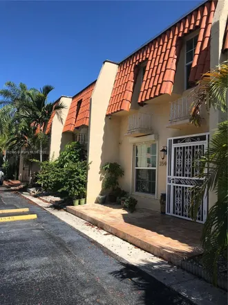 Image 2 - 3522 Northeast 167th Street, Eastern Shores, North Miami Beach, FL 33160, USA - Townhouse for sale