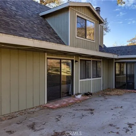 Image 9 - 27900 Bear Valley Rd, Tehachapi, California, 93561 - House for sale