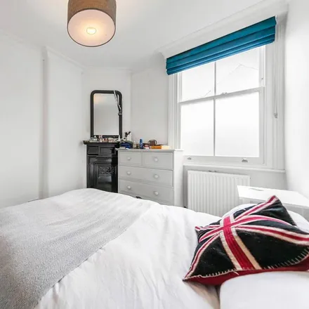 Image 5 - 134 Rodenhurst Road, London, SW4 8AB, United Kingdom - Apartment for rent