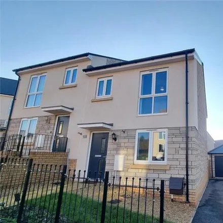 Buy this 3 bed duplex on unnamed road in Woolvers Hill, BS29 6EN