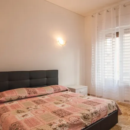 Rent this 5 bed room on Da Tullio Pizza in Via della Balduina, 00100 Rome RM
