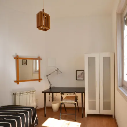 Rent this 11 bed room on Madrid in Fresc Co, Calle de las Fuentes