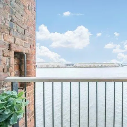 Image 2 - East Float Quay, Birkenhead, Merseyside, N/a - Apartment for sale