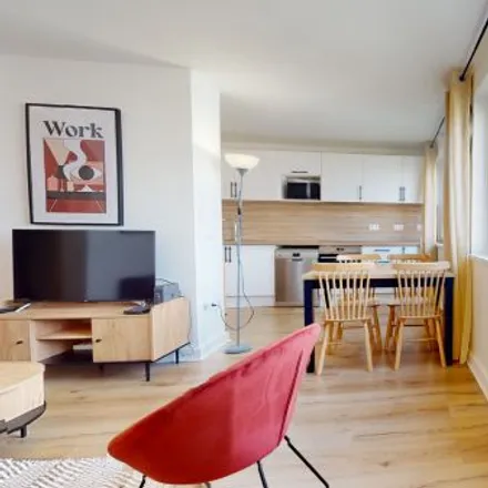 Rent this 3 bed room on 89 Boulevard Jean Jaurès in 92110 Clichy, France