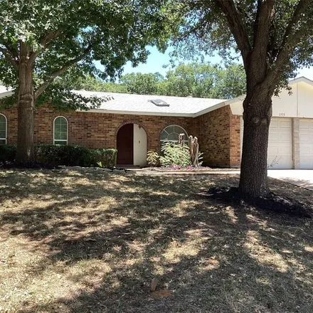 Buy this 3 bed house on 2715 Hilldale Boulevard in Arlington, TX 76016