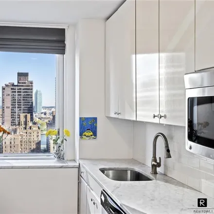 Image 2 - The Brevard, 245 East 54th Street, New York, NY 10022, USA - Condo for sale