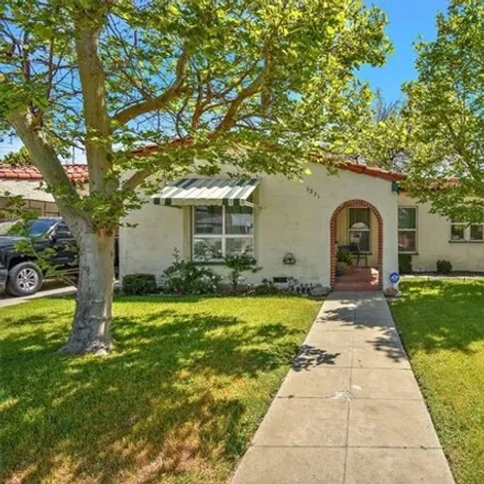 Image 2 - 3231 North Genevieve Street, Arrowhead, San Bernardino, CA 92405, USA - House for sale