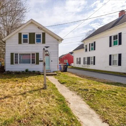 Buy this 4 bed house on 188 Mechanic Street in Killingly, CT 06239