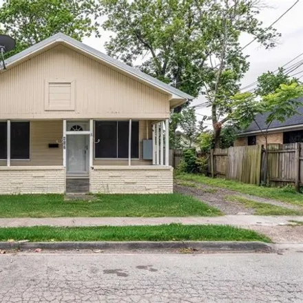Buy this 3 bed house on 479 East Hunnicutt Street in Baytown, TX 77520