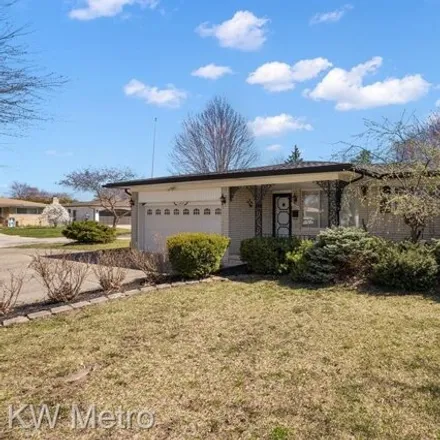 Image 4 - 13440 Montego Drive, Sterling Heights, MI 48312, USA - House for sale
