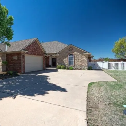 Image 1 - 15229 Rocky Mountain Drive, Oklahoma City, OK 73013, USA - House for sale