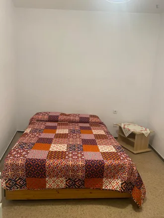 Rent this 2 bed room on Farmàcia Morillo Basas in Lourdes, Gran Via de les Corts Catalanes