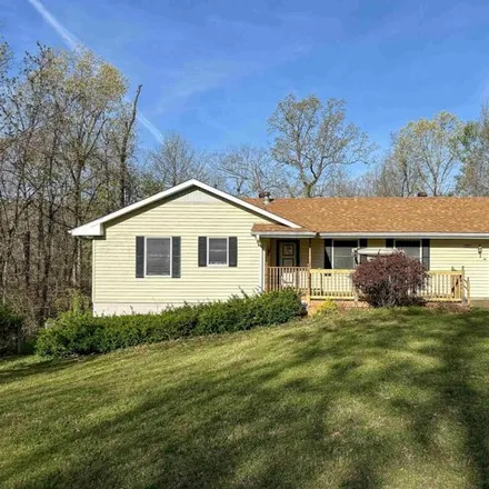Buy this 2 bed house on 767 Pony Lane in Horseshoe Bend, Izard County
