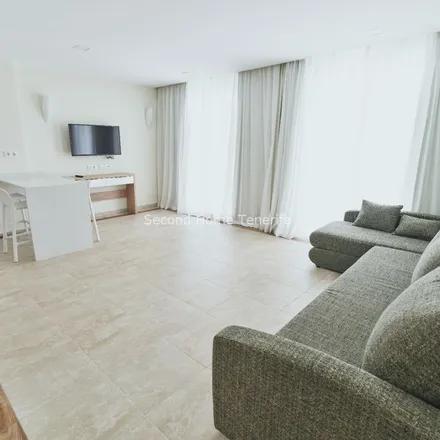 Image 3 - Paseo Petirojo, 38650 Arona, Spain - Apartment for rent