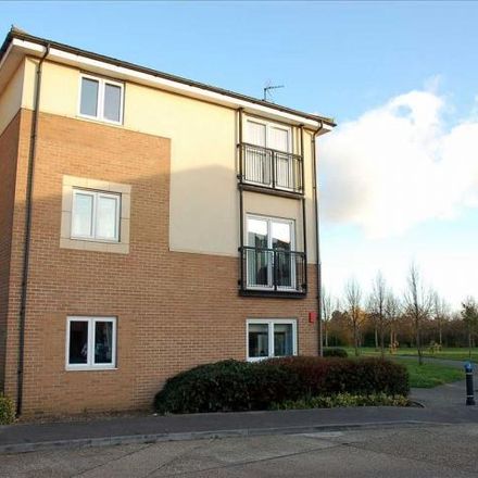 Rent this 2 bed apartment on Hobart Close in Chelmsford, CM1 2DY