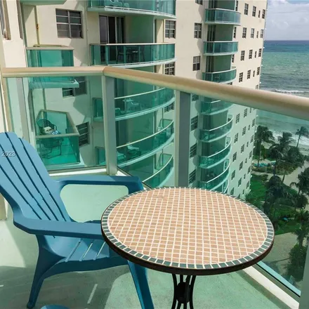 Image 5 - South Ocean Drive, Beverly Beach, Hollywood, FL 33009, USA - Apartment for rent