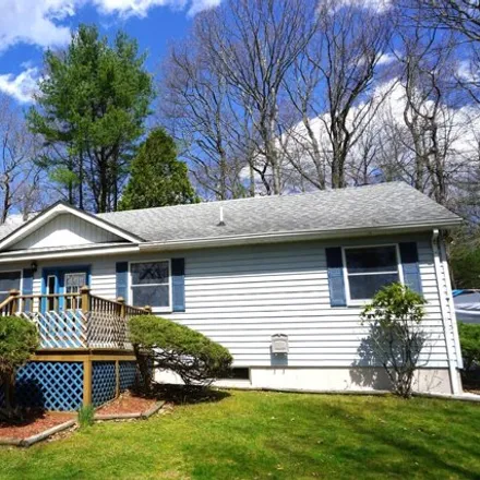 Buy this 3 bed house on 178 Woodland Court in Delaware Township, PA 18328