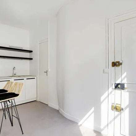 Image 4 - 38 Rue Grégoire de Tours, 75006 Paris, France - Apartment for rent