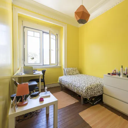 Rent this 6 bed room on Cervetoria in Avenida Rovisco Pais 6A, 1000-268 Lisbon