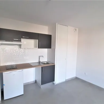 Rent this 2 bed apartment on 33 ter Boulevard de la Méditerranée in 31270 Frouzins, France