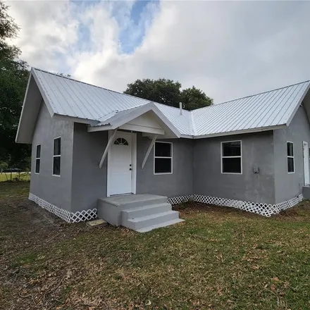 Buy this 3 bed house on 1738 2nd Street Northeast in Winter Haven, FL 33881